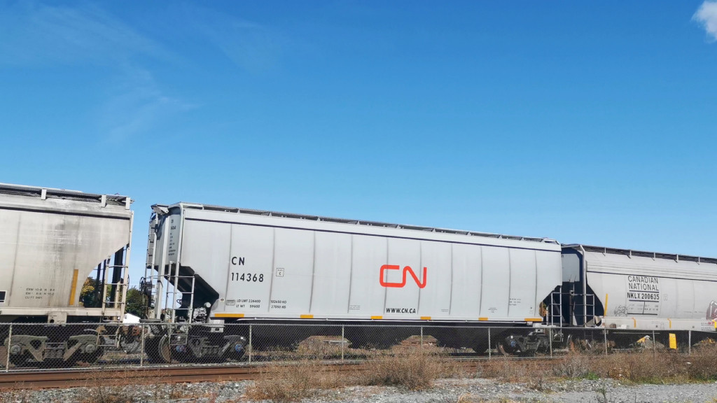 CN 114368